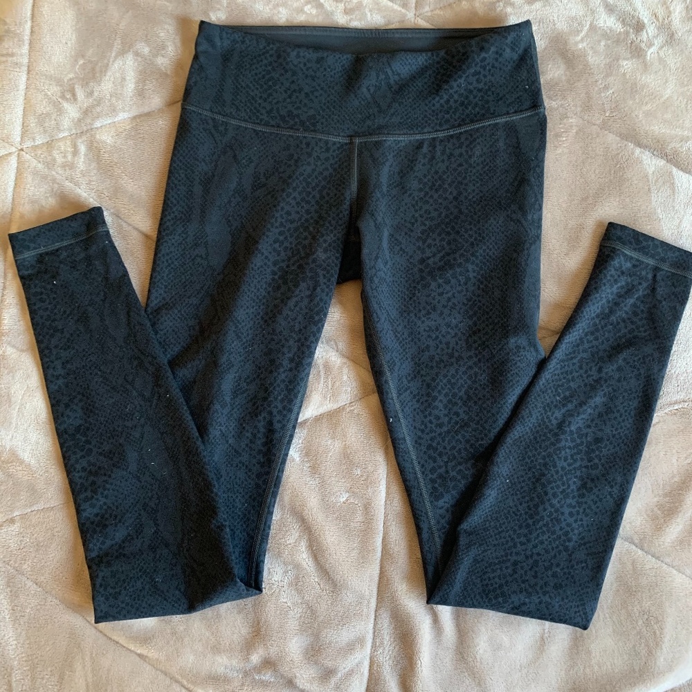 Lululemon leggings, black snake print
